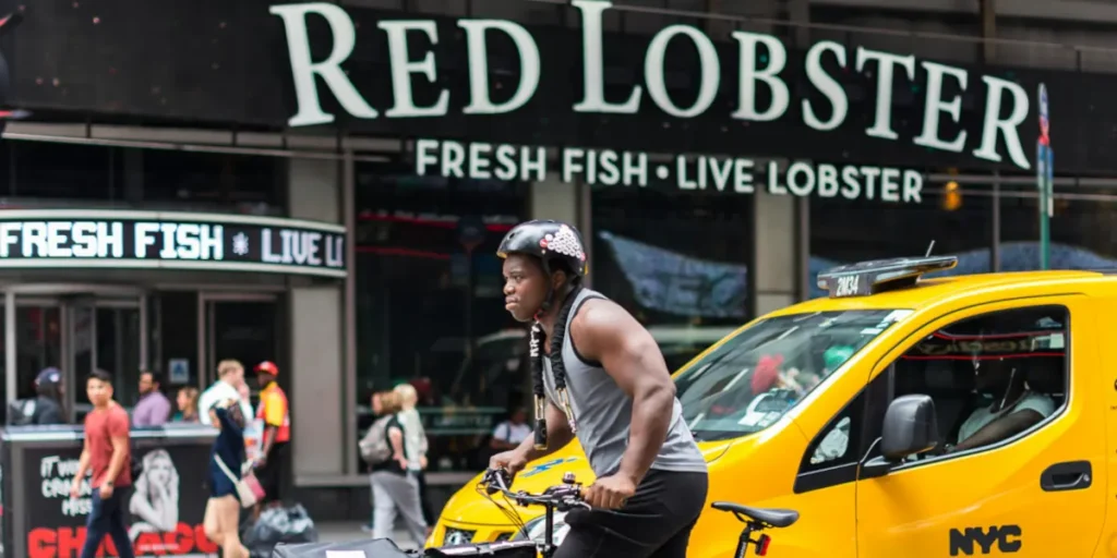 New York Food Scene: Multilingual Menus & Must-Try Dishes