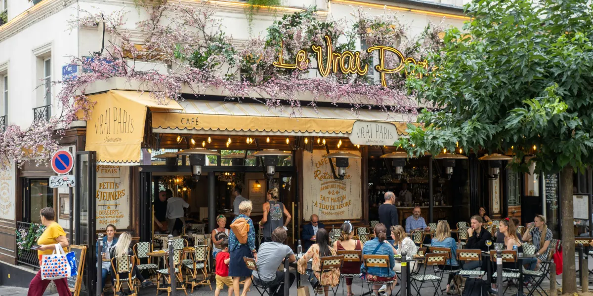 Paris Food Scene: Multilingual Menus & Must-Try Dishes